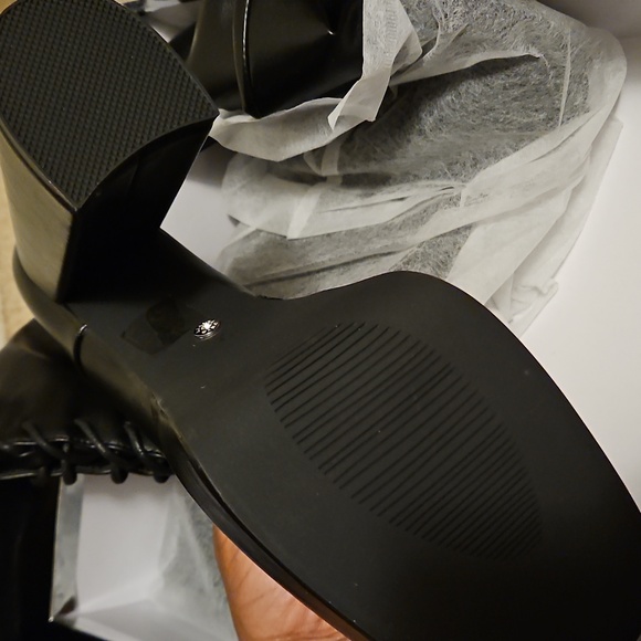 AZALEA WANG BALZARINA BLACK CHUNKY BOOT - Picture 4 of 13